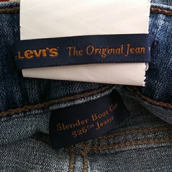 Levi's Jeans 526 Slender Boot Cut sz 4 - Picture 1 of 5